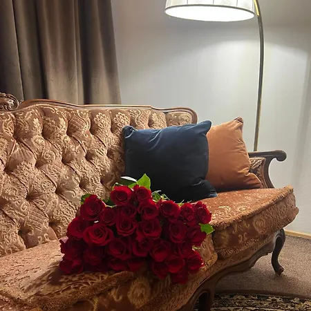 Csaky Palace 1 Apartman *